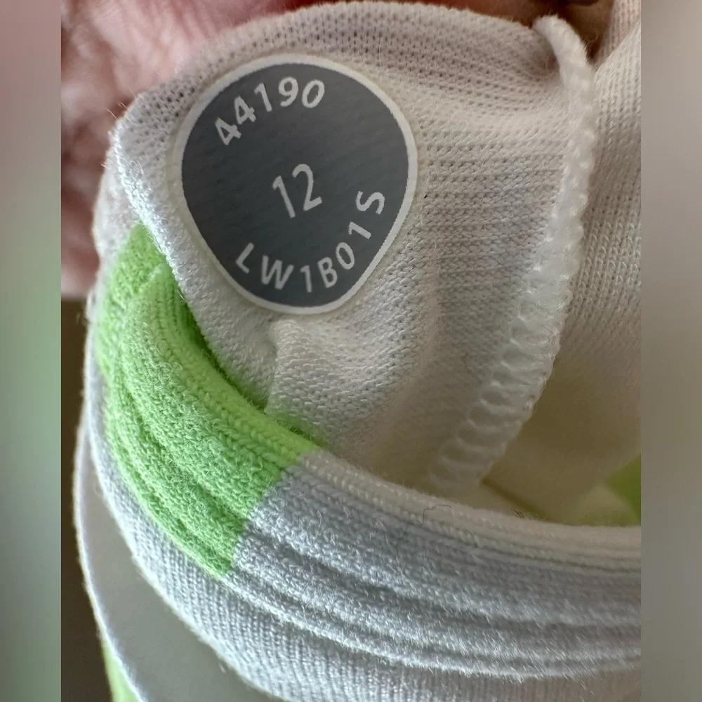Lululemon Power Y Tank Bold Stripe White/‎ Zippy Green - Size 12